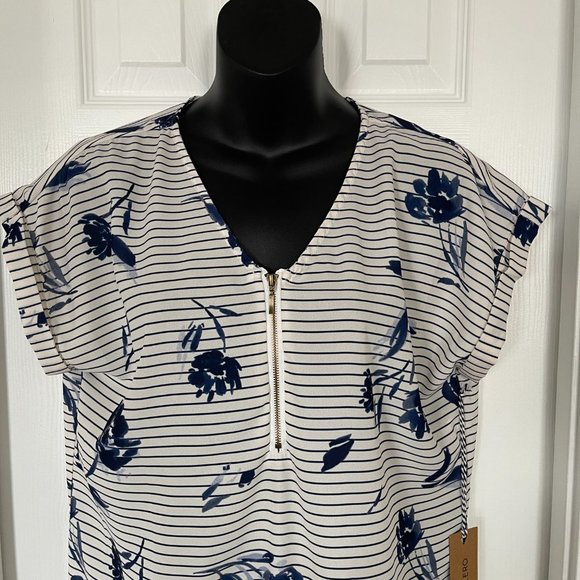 026 - NEW Point Zero Medium Top - Picture 5 of 11